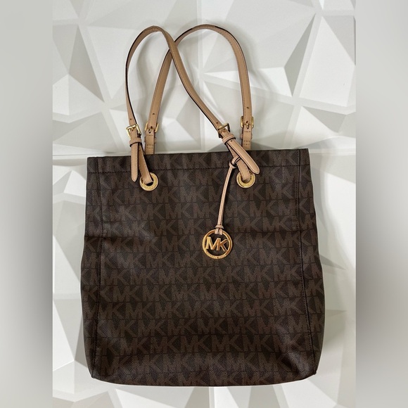 Michael Kors Signature Leather Jet Set Tote Brown Shoulder Bag - Picture 3 of 16